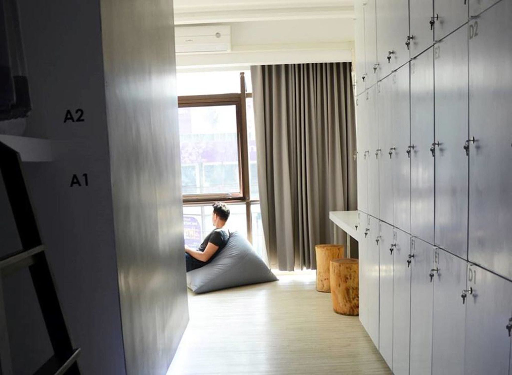 3 Howw Hostel At Sukhumvit 21 Bangkok Dış mekan fotoğraf