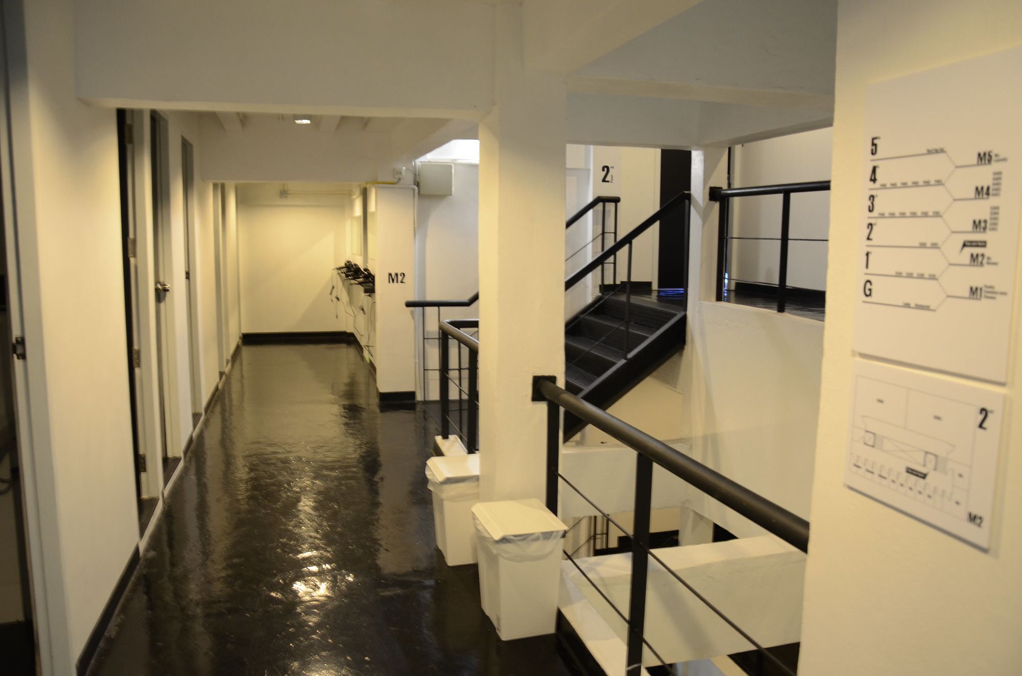 3 Howw Hostel At Sukhumvit 21 Bangkok Dış mekan fotoğraf