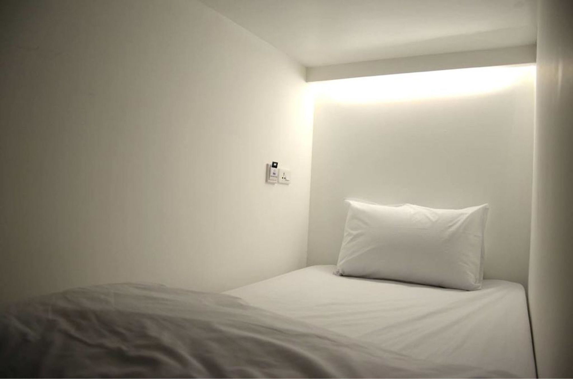 3 Howw Hostel At Sukhumvit 21 Bangkok Dış mekan fotoğraf